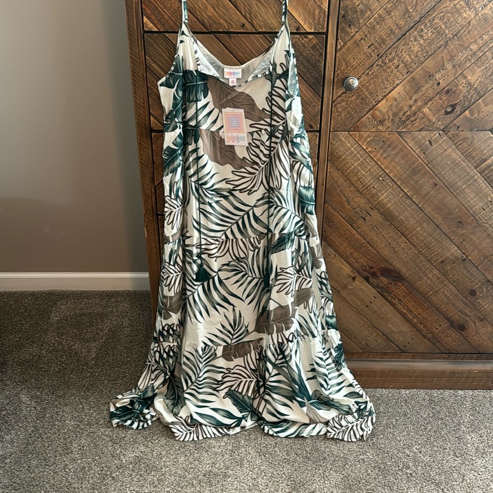 LuLaRoe Carina, green palm pattern
